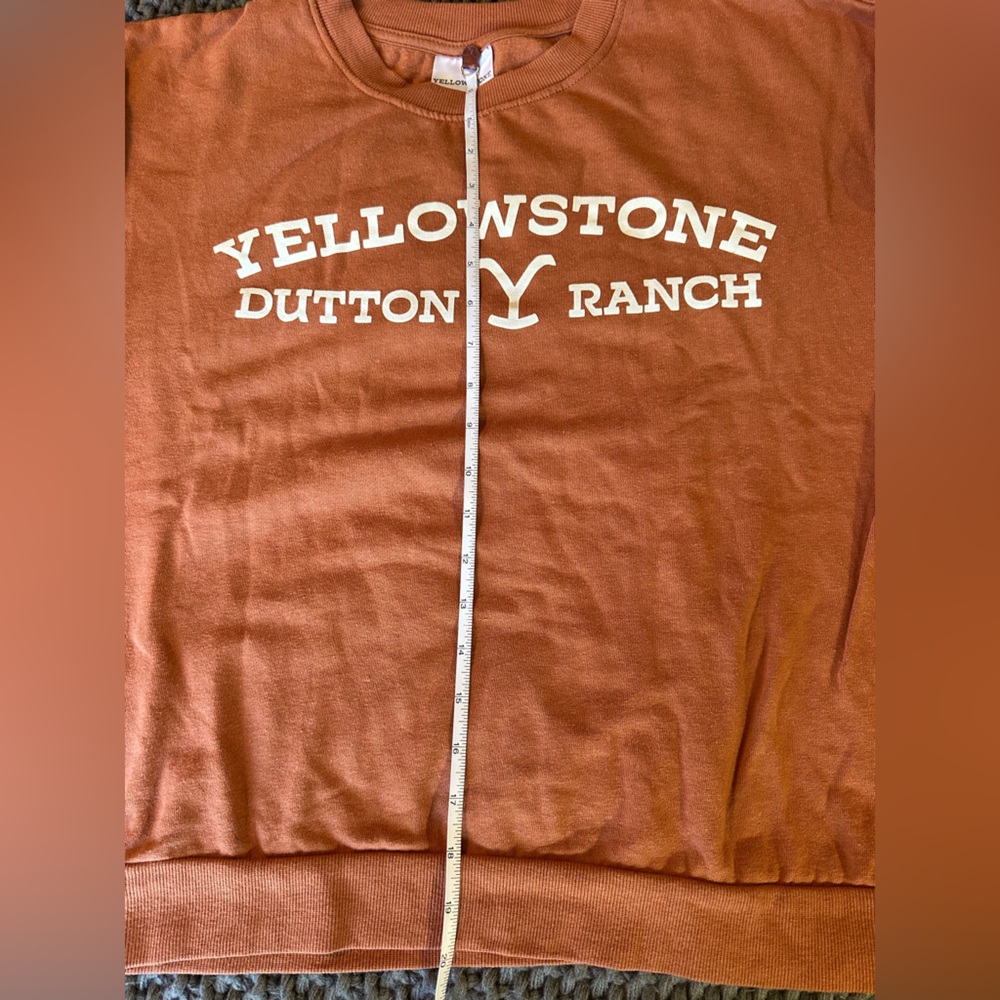 Yellowstone Dutton Ranch sweatshirt - Picture 4 of 5